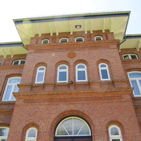 Haus Im Park Appartement Wesselburen Buitenkant foto