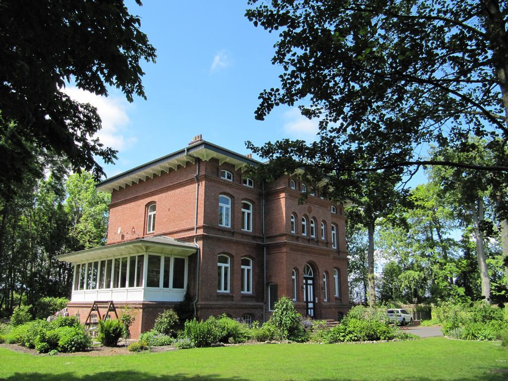 Haus Im Park Appartement Wesselburen Buitenkant foto