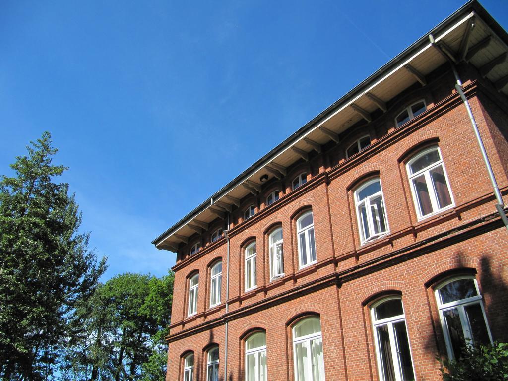 Haus Im Park Appartement Wesselburen Buitenkant foto