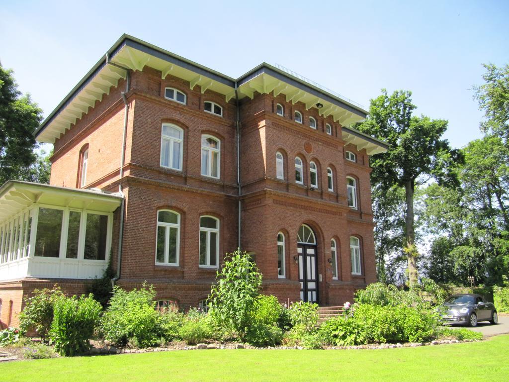 Haus Im Park Appartement Wesselburen Buitenkant foto