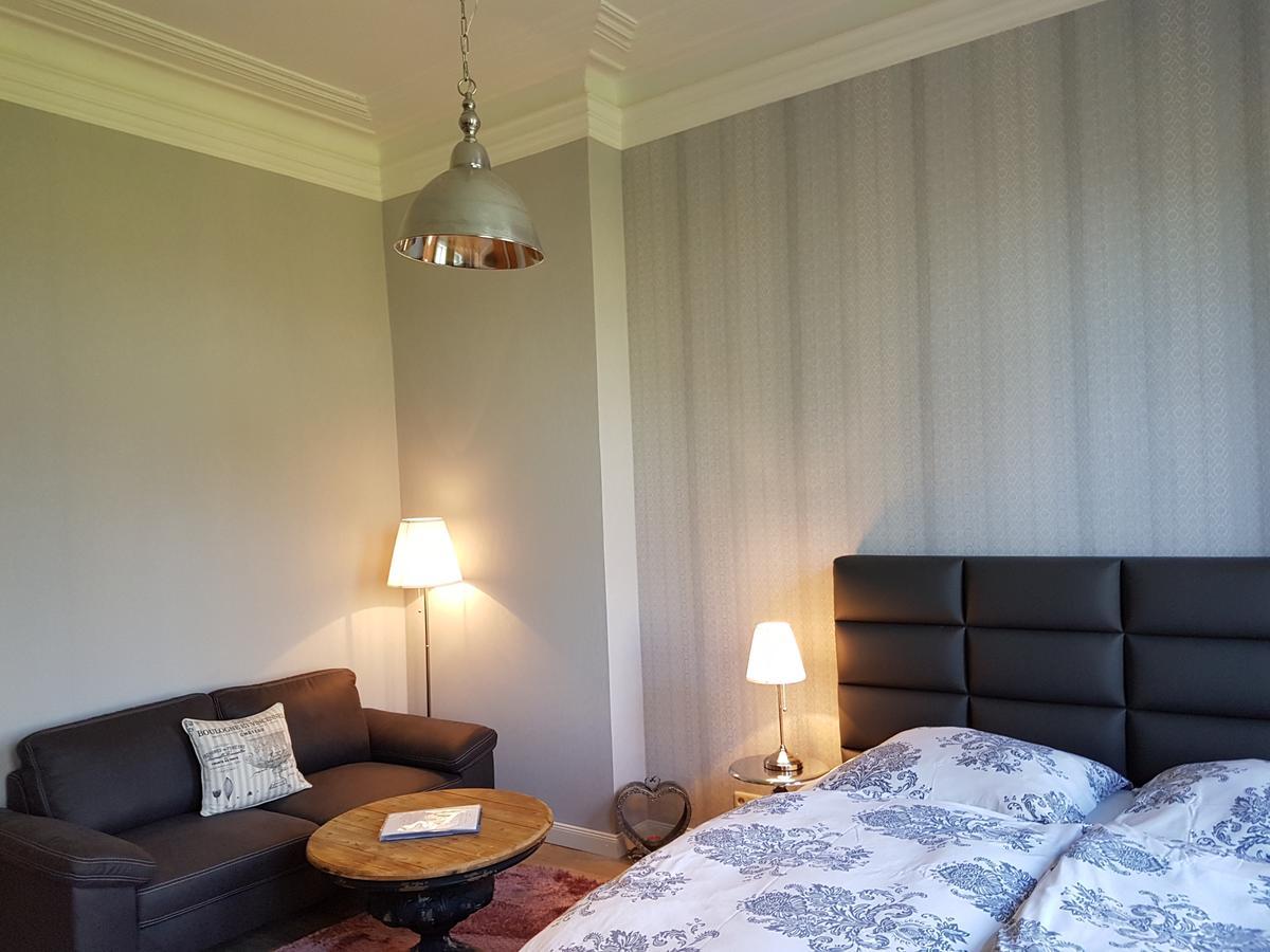 Haus Im Park Appartement Wesselburen Buitenkant foto