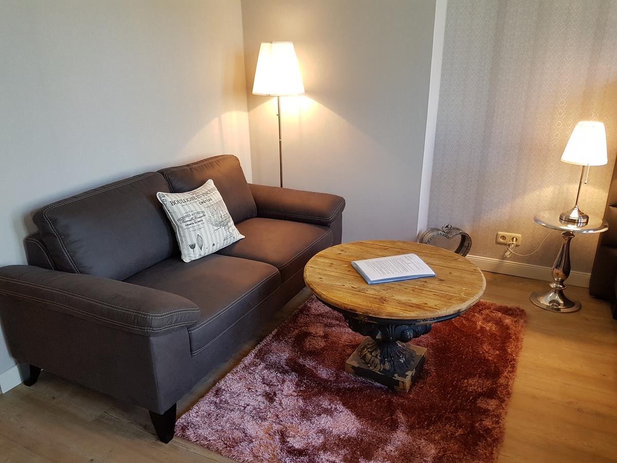 Haus Im Park Appartement Wesselburen Buitenkant foto